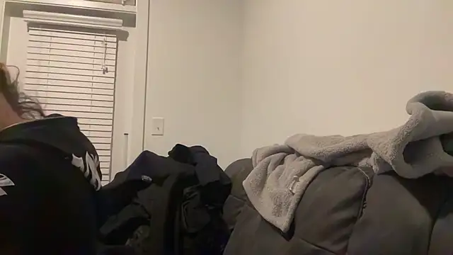 RavenRayyy online show from 10/30/25, 06:26