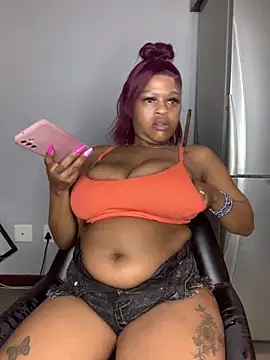 Snapshot of Boobylicious_BB chatting on 01/18/26, 08:01 Boobylicious BB online show from 01/18/26, 08:01