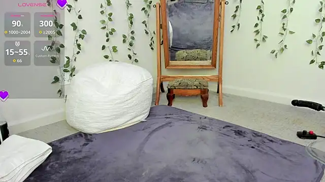 Peaches N Kreme online show from 04/13/26, 11:54