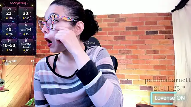 paulinabarnett- online show from 11/21/25, 03:44