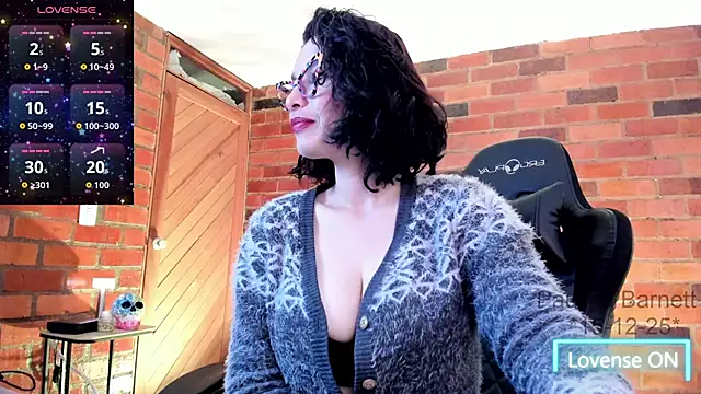 paulinabarnett- online show from 12/15/25, 05:01