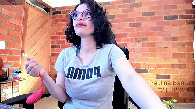 paulinabarnett- online show from 12/22/25, 03:14