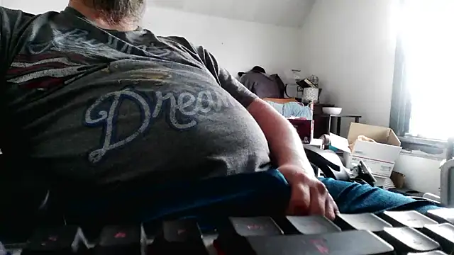 Snapshot of slickwill123 chatting on 03/22/26, 05:05 slickwill123 online show from 03/22/26, 05:05