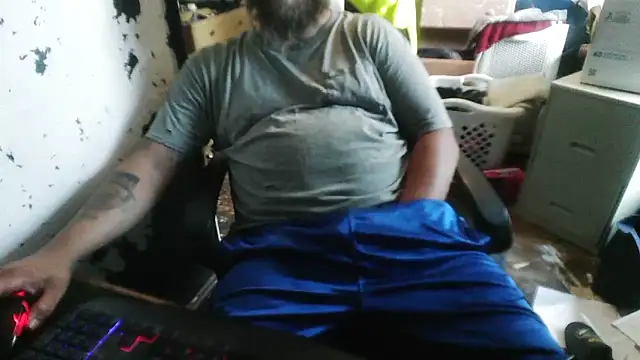 slickwill123 online show from 06/08/26, 10:32