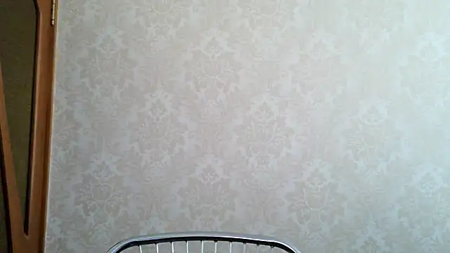 Snapshot of Kashtanka_ chatting on 10/17/25, 08:28 Kashtanka online show from 10/17/25, 08:28