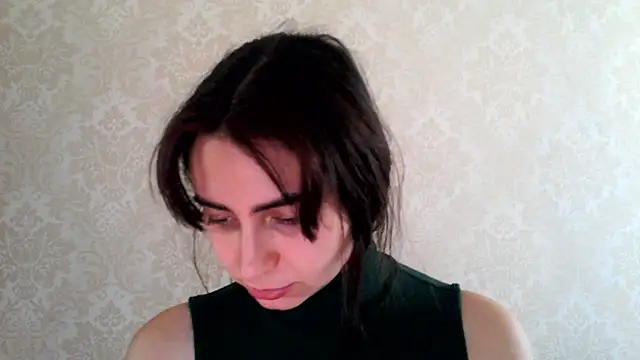 Snapshot of Kashtanka_ chatting on 11/17/25, 10:10 Kashtanka online show from 11/17/25, 10:10