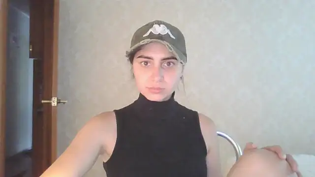 Snapshot of Kashtanka_ chatting on 07/06/26, 08:33 Kashtanka online show from 07/06/26, 08:33