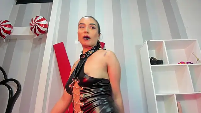 Snapshot of MeliizaQueen chatting on 01/03/25, 07:18 MeliizaQueen online show from 01/03/25, 07:18