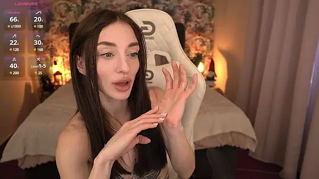 Alice Arwen online show from 01/05/25, 10:53