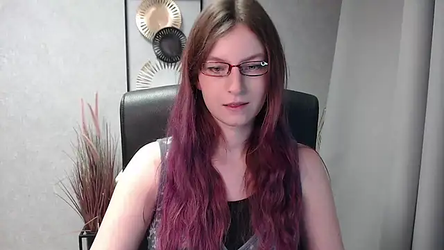 emmaxDelight online show from 12/30/24, 08:43