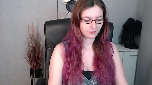 emmaxDelight online show from 02/12/25, 06:40