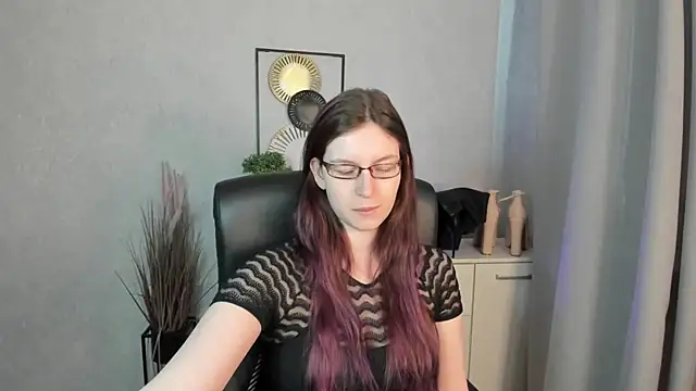 emmaxDelight online show from 04/13/26, 05:24