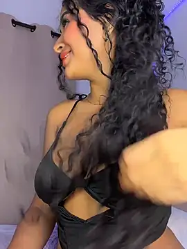 quianna  online show from 04/18/26, 07:07