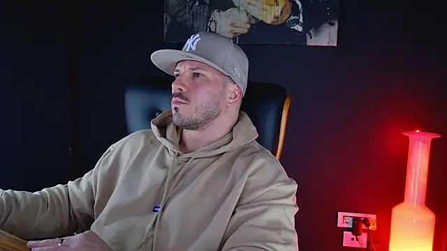 AngeloEric online show from 12/10/24, 04:17