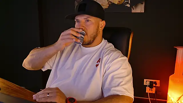 AngeloEric online show from 09/29/25, 06:40