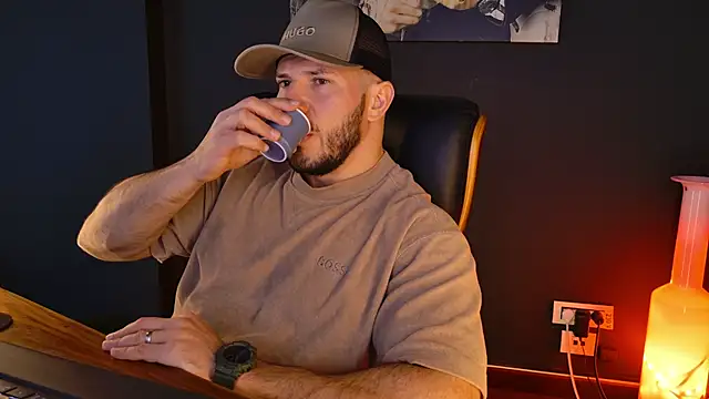 AngeloEric online show from 12/04/25, 01:09