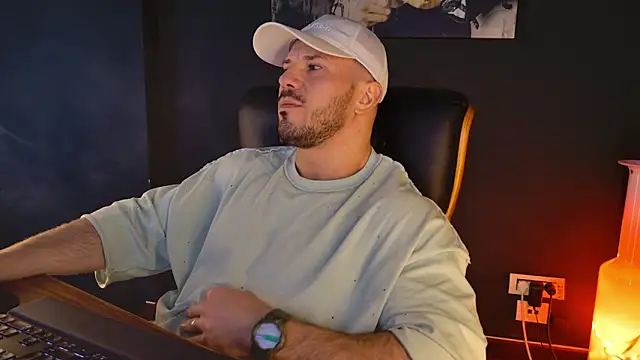 AngeloEric online show from 12/19/25, 01:29