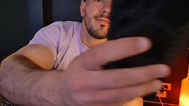 AngeloEric online show from 04/23/26, 10:58