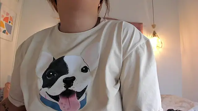 Snapshot of aprill21_ chatting on 12/11/24, 05:48 aprill21 online show from 12/11/24, 05:48