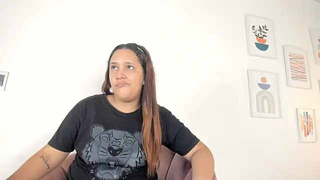 Snapshot of aprill21_ chatting on 02/26/25, 01:52 aprill21 online show from 02/26/25, 01:52