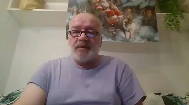 Snapshot of Belko7 chatting on 01/04/25, 10:02 Belko7 online show from 01/04/25, 10:02
