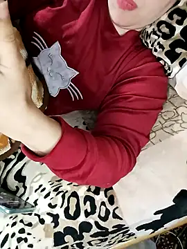 Snapshot of jijijoudia chatting on 01/17/25, 08:33 jijijoudia online show from 01/17/25, 08:33