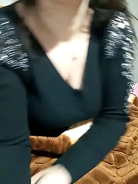 Snapshot of jijijoudia chatting on 01/20/25, 07:04 jijijoudia online show from 01/20/25, 07:04