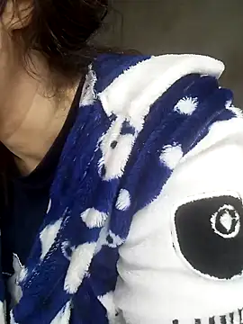 Snapshot of jijijoudia chatting on 01/25/25, 10:39 jijijoudia online show from 01/25/25, 10:39