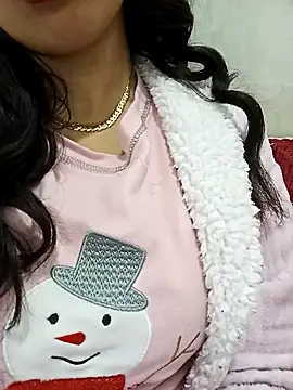 Snapshot of jijijoudia chatting on 03/06/25, 08:27 jijijoudia online show from 03/06/25, 08:27