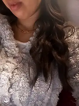 Snapshot of jijijoudia chatting on 03/08/25, 04:17 jijijoudia online show from 03/08/25, 04:17