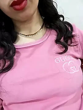 Snapshot of jijijoudia chatting on 03/17/25, 01:14 jijijoudia online show from 03/17/25, 01:14