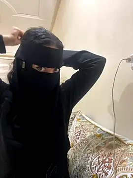 Snapshot of jijijoudia chatting on 09/18/25, 07:49 jijijoudia online show from 09/18/25, 07:49