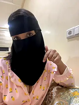 Snapshot of jijijoudia chatting on 09/20/25, 12:22 jijijoudia online show from 09/20/25, 12:22