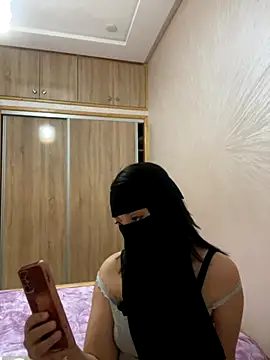 Snapshot of jijijoudia chatting on 09/25/25, 12:25 jijijoudia online show from 09/25/25, 12:25