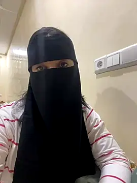 Snapshot of jijijoudia chatting on 09/29/25, 11:31 jijijoudia online show from 09/29/25, 11:31