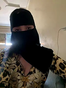 Snapshot of jijijoudia chatting on 10/09/25, 03:32 jijijoudia online show from 10/09/25, 03:32