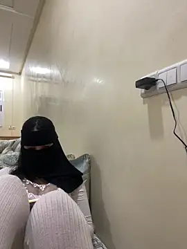 Snapshot of jijijoudia chatting on 11/06/25, 01:39 jijijoudia online show from 11/06/25, 01:39