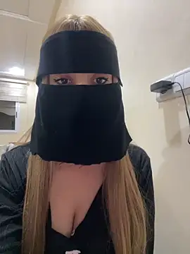 Snapshot of jijijoudia chatting on 11/13/25, 12:20 jijijoudia online show from 11/13/25, 12:20