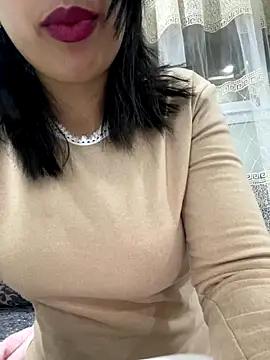 Snapshot of jijijoudia chatting on 11/19/25, 11:49 jijijoudia online show from 11/19/25, 11:49