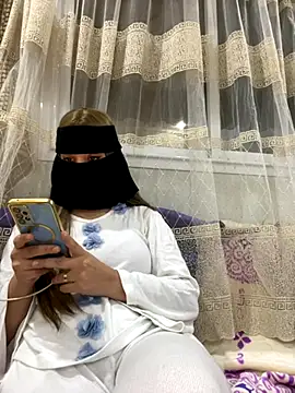 Snapshot of jijijoudia chatting on 12/04/25, 12:20 jijijoudia online show from 12/04/25, 12:20