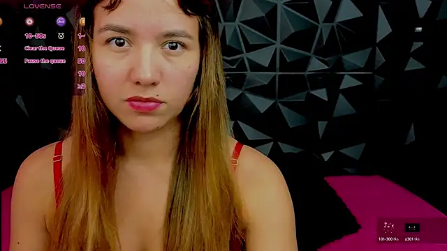 Snapshot of Sofiapeachh chatting on 03/07/25, 12:37 Sofiapeachh online show from 03/07/25, 12:37