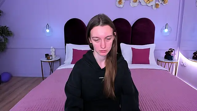 Snapshot of AshleyMillsss chatting on 12/02/24, 07:14 AshleyMillsss online show from 12/02/24, 07:14