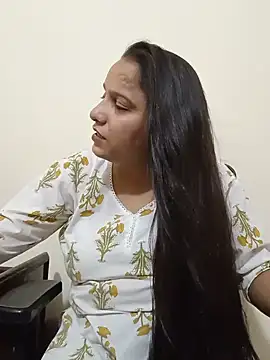 Simran-Kaur143 online show from 07/12/26, 10:39