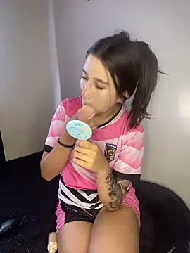  Luuna online show from 03/22/25, 06:25