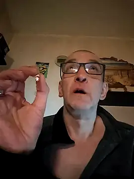 Nylonschlampe510 online show from 09/11/25, 01:49