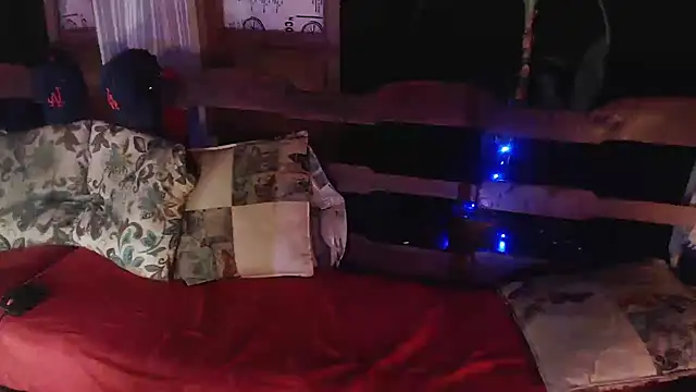 laye19 online show from 11/08/25, 08:14