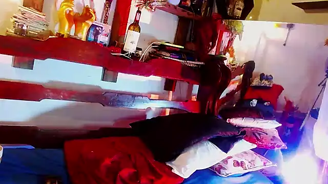 laye19 online show from 04/24/26, 02:47