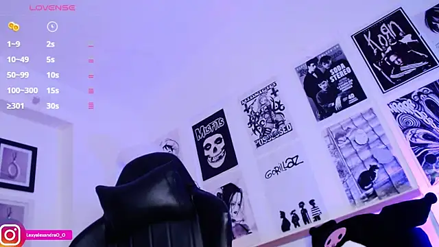 Snapshot of Lexyjoycce chatting on 03/22/25, 12:06 Lexyjoycce online show from 03/22/25, 12:06