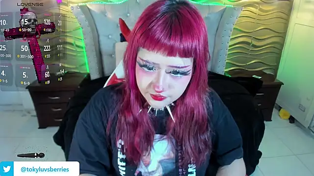 toky doll online show from 01/30/25, 12:39