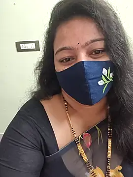 neelu-hoty online show from 02/18/26, 09:49